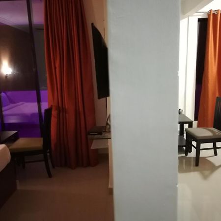 Elite Inn Лонавала Екстериор снимка