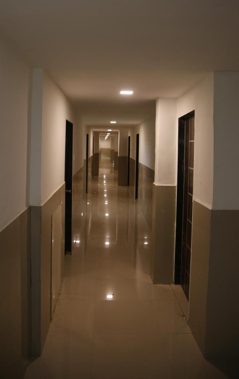 Elite Inn Лонавала Екстериор снимка