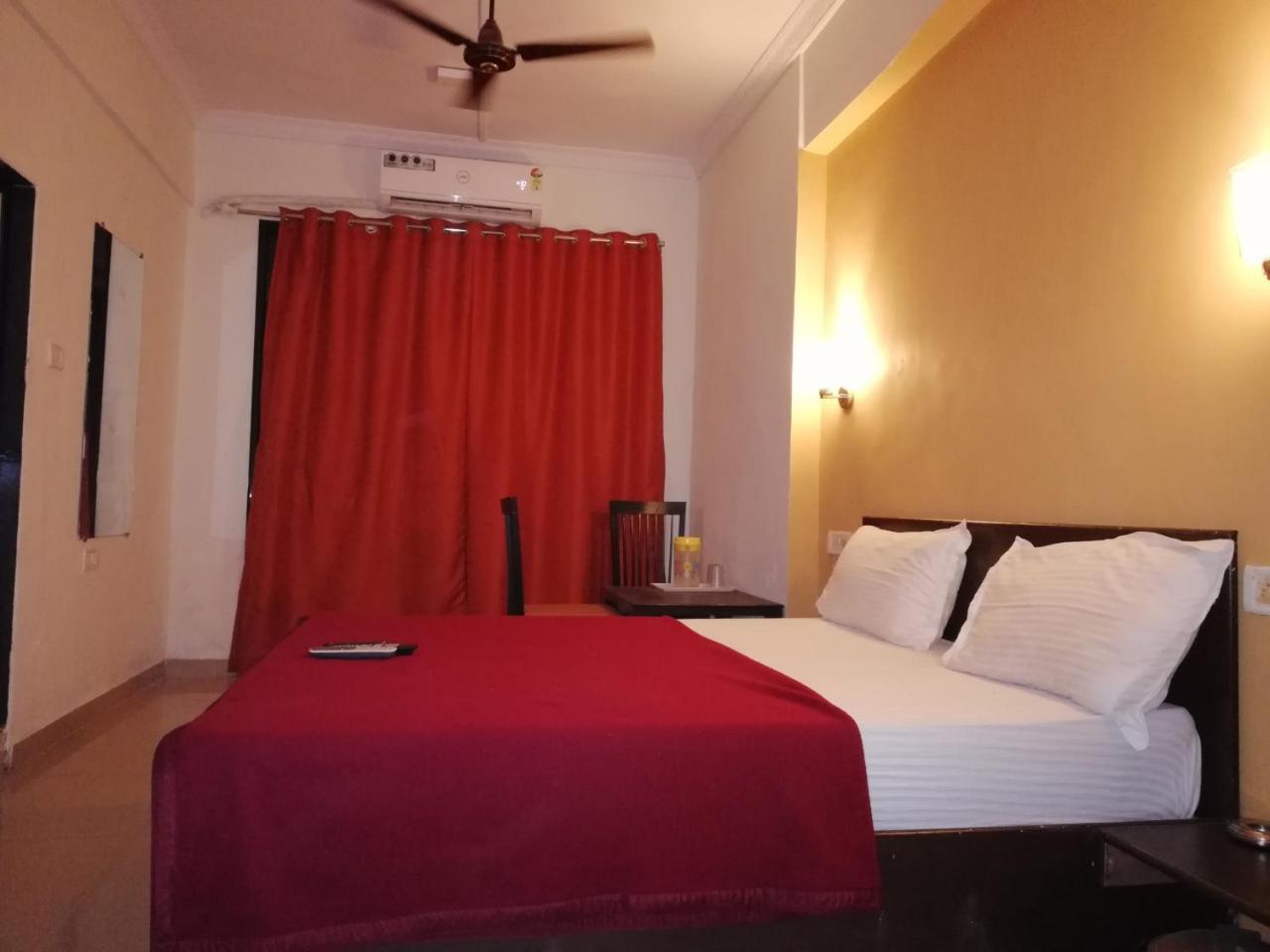 Elite Inn Лонавала Екстериор снимка